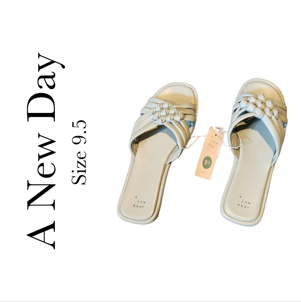 NWT Women's Easy On Sandals